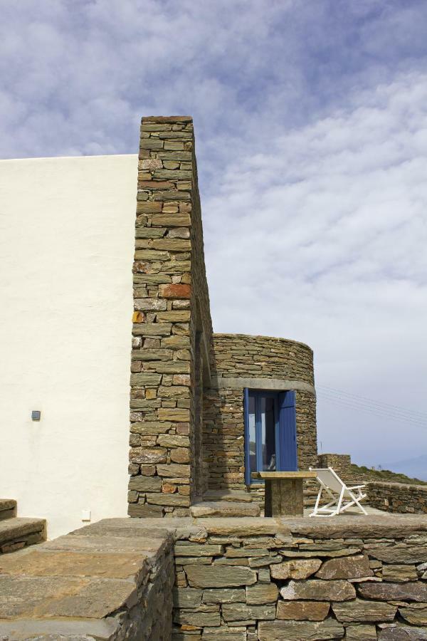 Bioclimatic Stone Built Villa Kastrianí Exterior photo